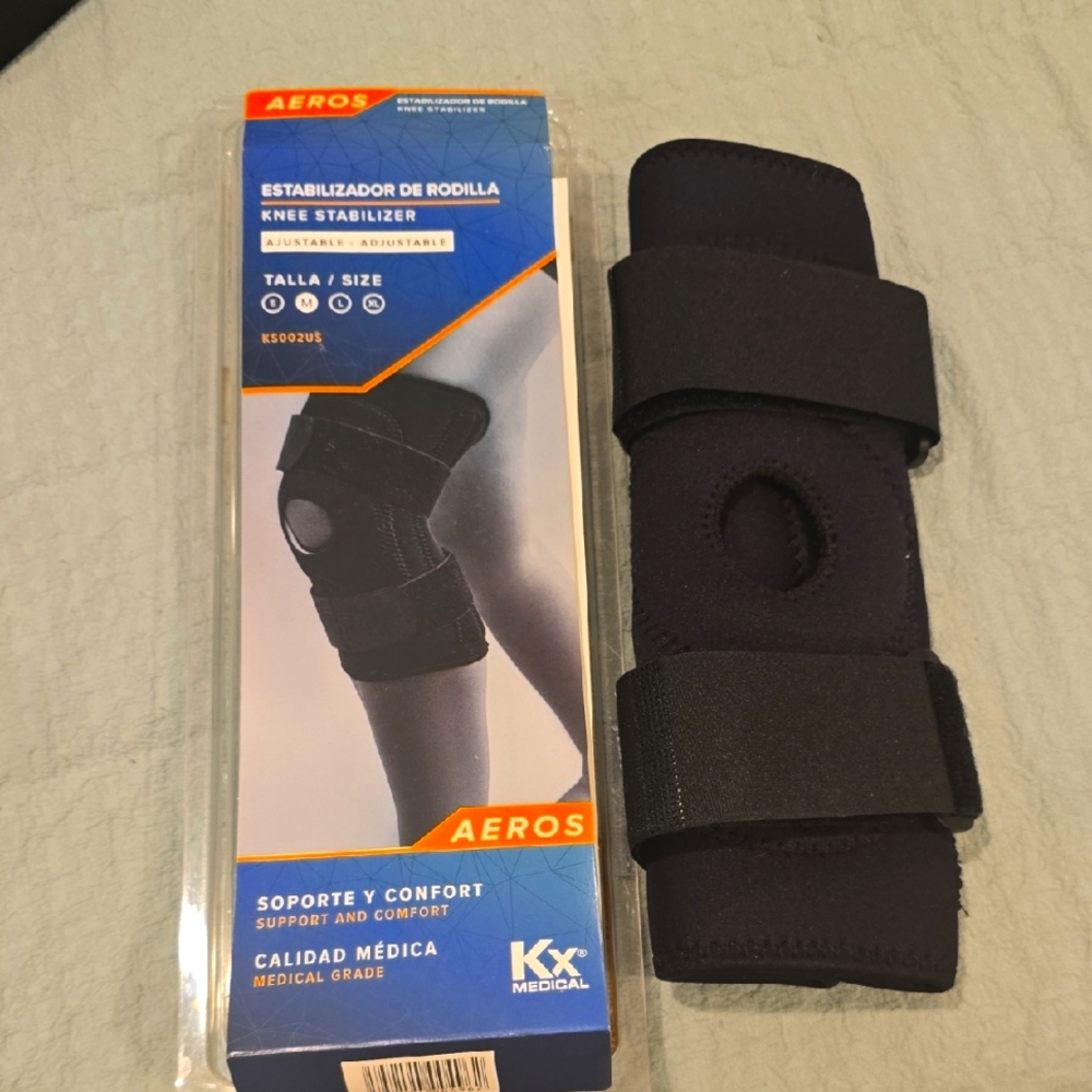 Aeros Knee Stabilizer in Black